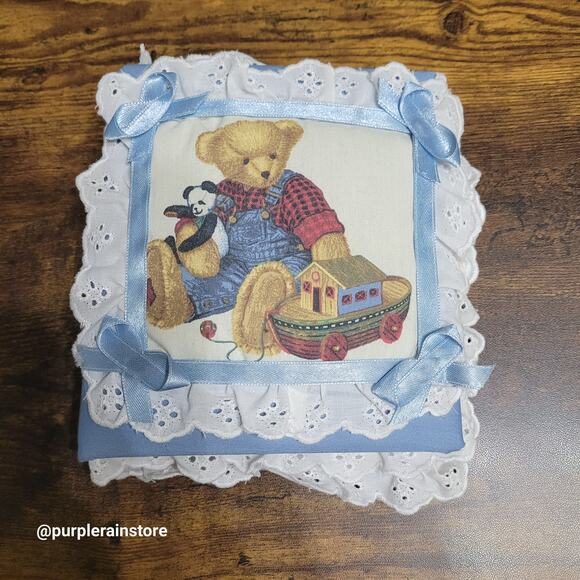 Handmade Teddy Bear Floral Eyelet Ribbon Photo Album Baby Photo Storage - Picture 1 of 7